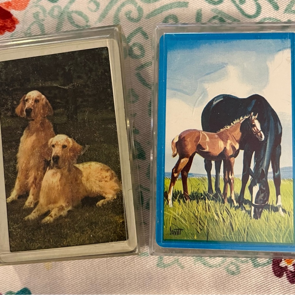 2 DECKS of Vintage Playing cards Horses and Dogs PO-KE-NO (made in Canada)🇨🇦